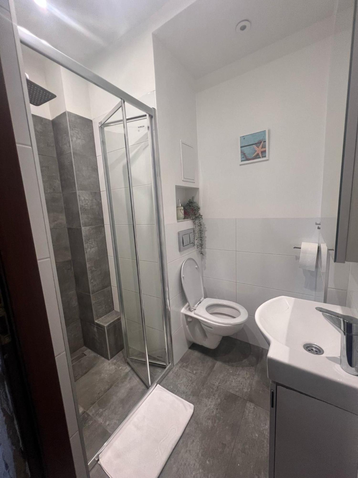 Apartament Plac Bankowy Apartment, Metro